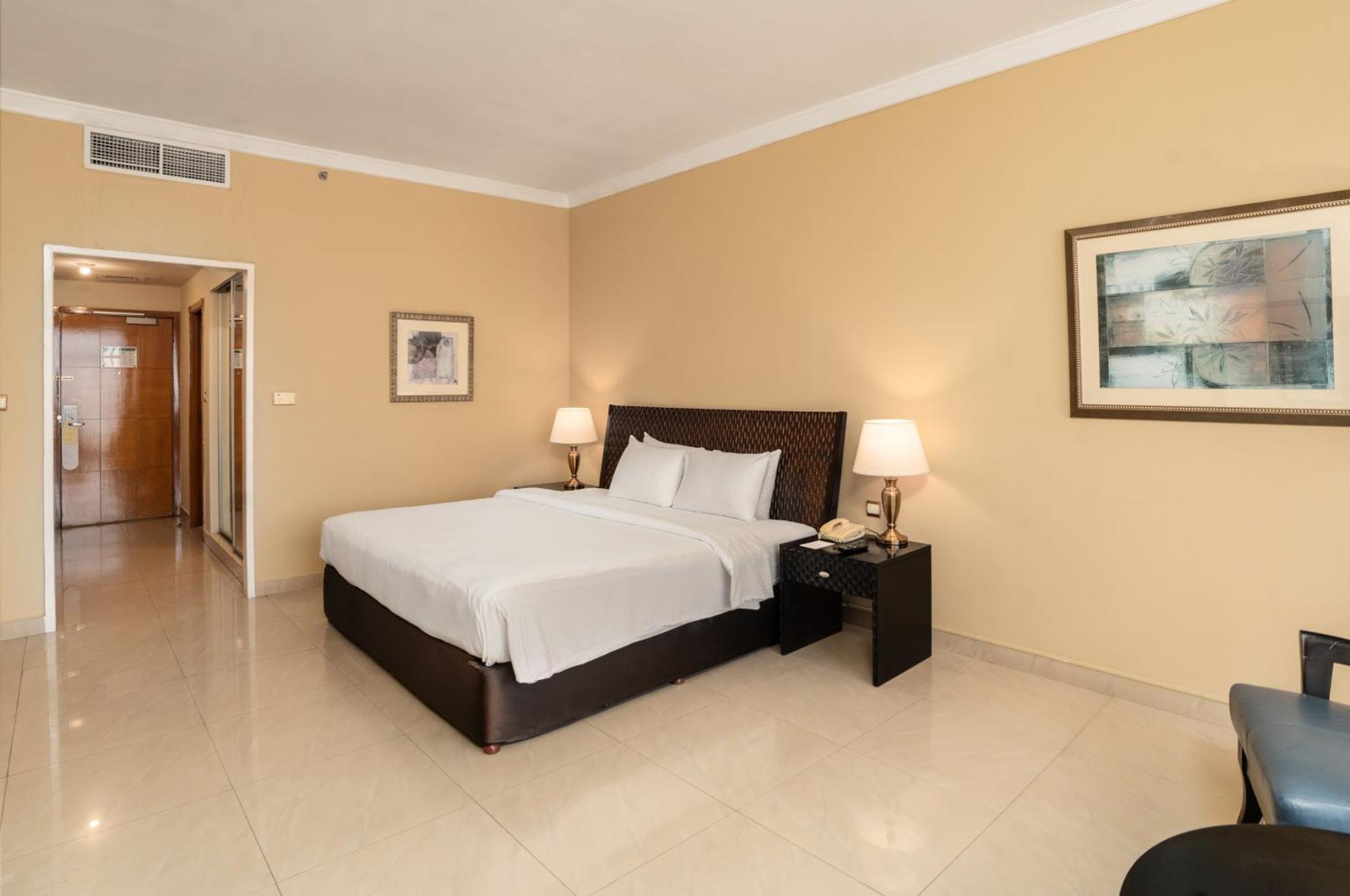 Oryx Hotel Abu Dhabi Bagian luar foto